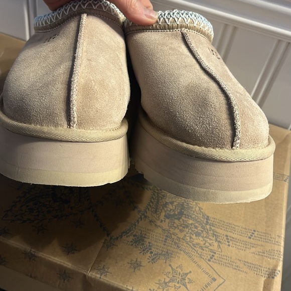 Ugg Tazz Platform Slippers Size 10 NEW - Picture 11 of 16